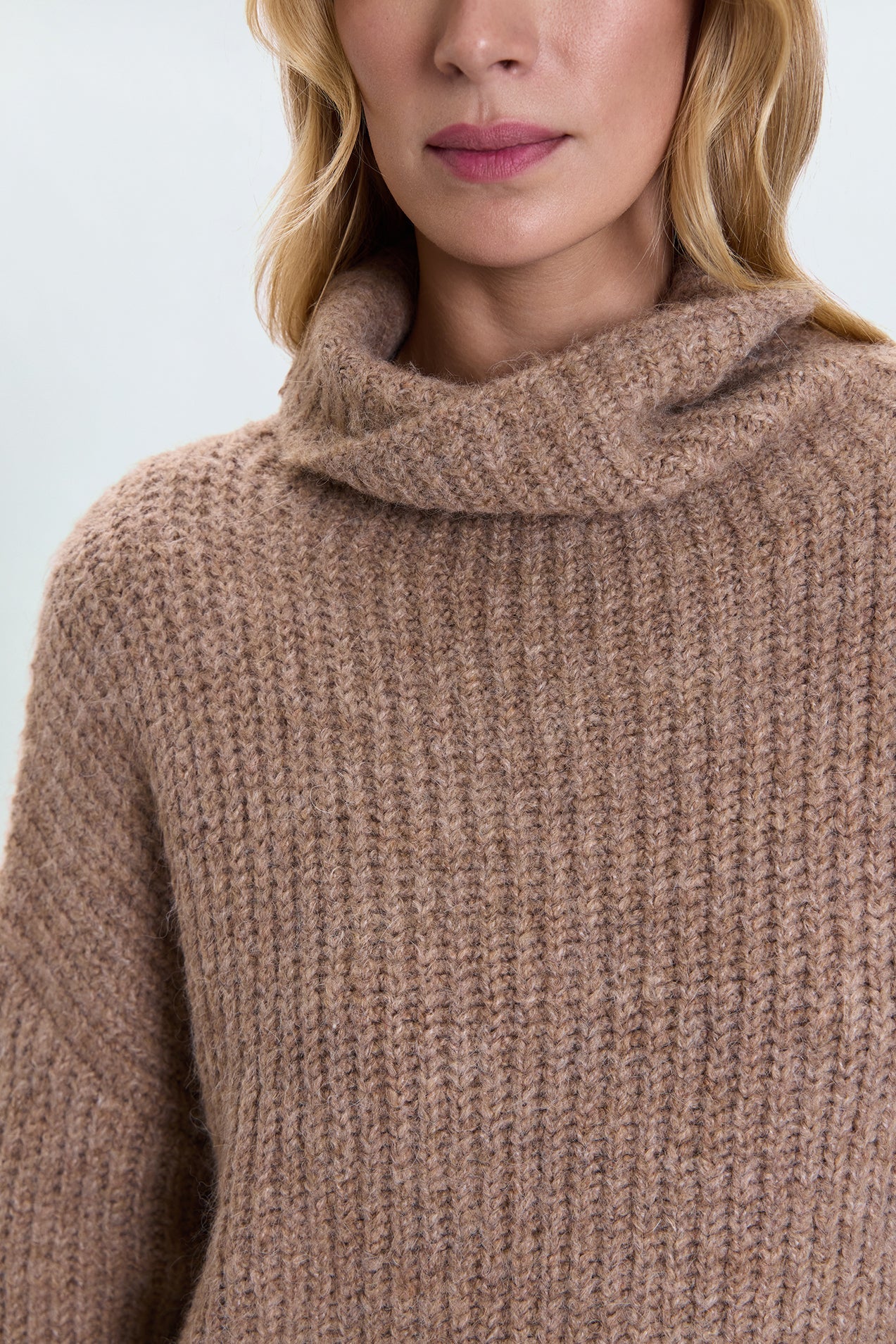 Ashley Turtleneck - Camel